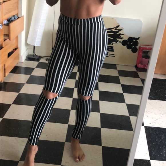 SHEIN Pants - Black& white stripped leggings